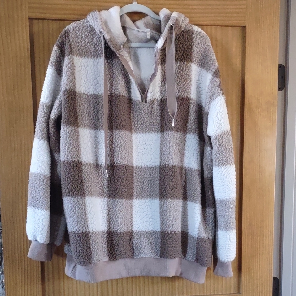 3X Cozy Brown and White Plaid Women's Fleece Hoodie With Ribbed Cuffs & Bottom